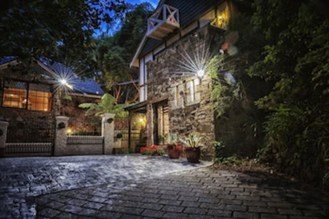Aquila Nova Retreat - Accommodation Rockhampton 0