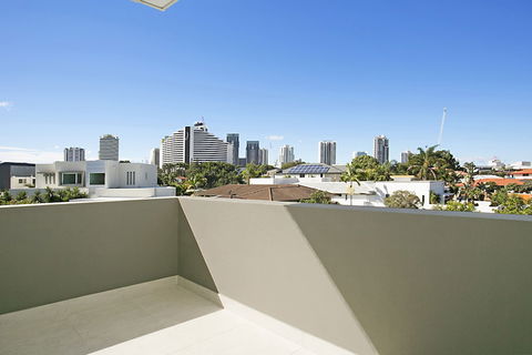 Ray Of Sunshine - Accommodation Rockhampton 0