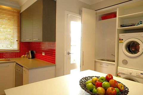 Boutique Stays Sandyside 2 - Accommodation Rockhampton 3