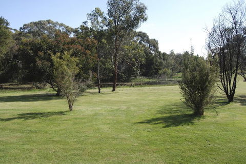 Bellbrae Harvest - Accommodation Rockhampton 4