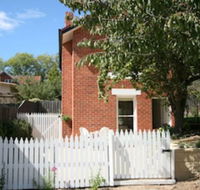 Annies Garden Cottage - Accommodation Rockhampton