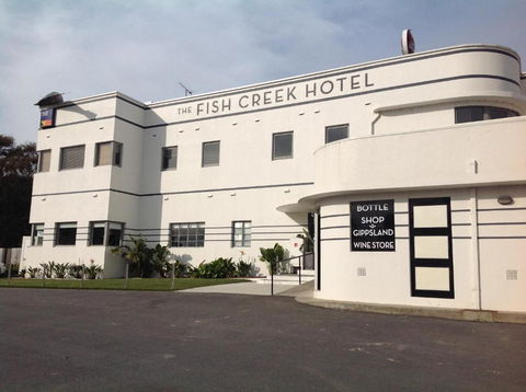 Fish Creek Hotel - Accommodation Rockhampton 5