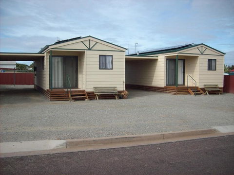 Jackos Holiday Cabins - Accommodation Rockhampton 4