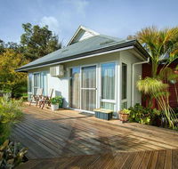 Glenelg on King Bed  Breakfast - Accommodation Rockhampton