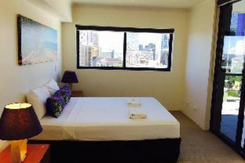 Apartments Downtown - Accommodation Rockhampton 0