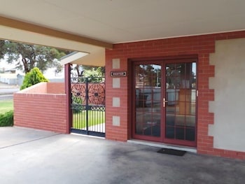 Gateway Motor Inn - Accommodation Rockhampton 1