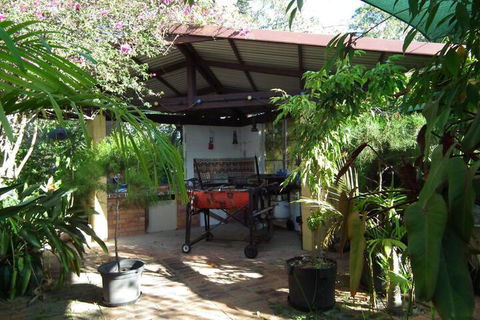 Shady Grove B & B - Accommodation Rockhampton 3
