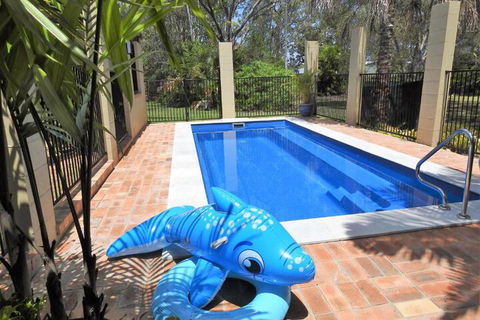 Shady Grove B & B - Accommodation Rockhampton 4