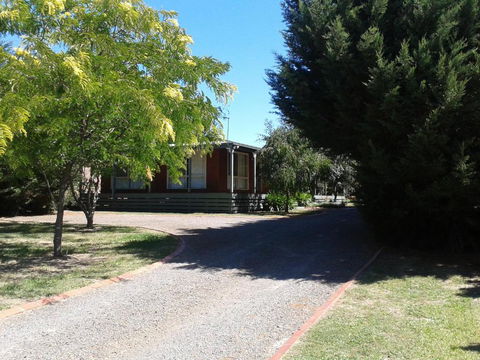 Sunburst Retreat - Accommodation Rockhampton 5