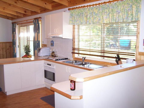 Sunburst Retreat - Accommodation Rockhampton 6