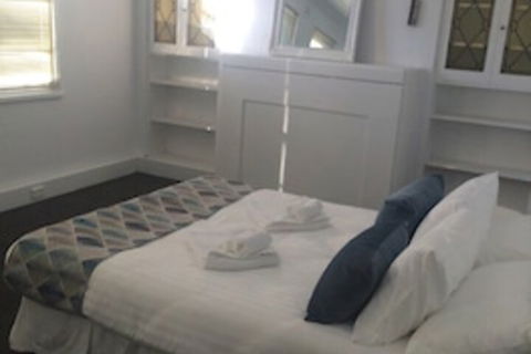 Newcastle Accommodation Tighes Hill - Accommodation Rockhampton 3