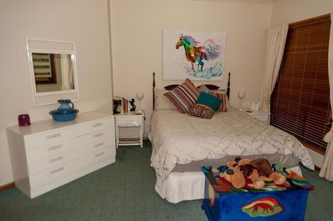 Fullcircle Farm Bed & Breakfast - Accommodation Rockhampton 1