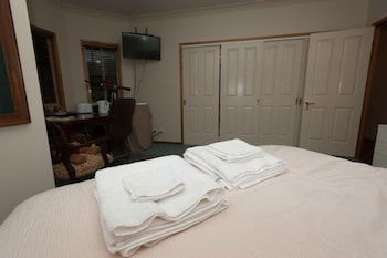 Fullcircle Farm Bed & Breakfast - Accommodation Rockhampton 4