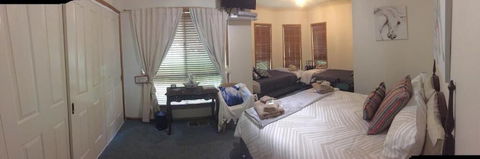 Fullcircle Farm Bed & Breakfast - Accommodation Rockhampton 6