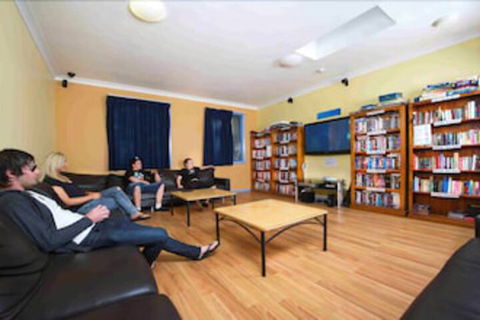 Cronulla Beach Backpackers - Accommodation Rockhampton 0