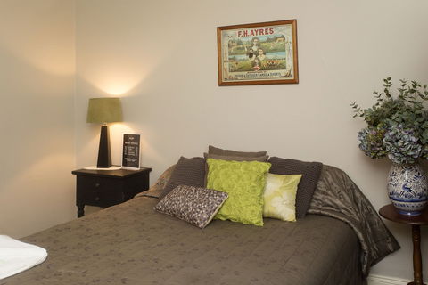Southern Railway Hotel - Accommodation Rockhampton 4