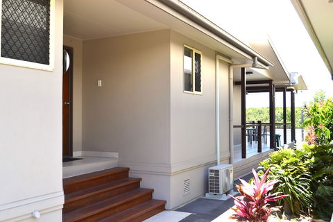 Hinchinbrook Resorts - Accommodation Rockhampton 0
