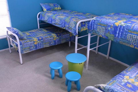A Lakehouse Escape - Accommodation Rockhampton 2