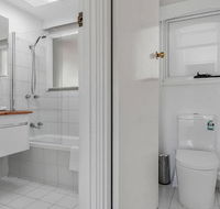 Long Beach House Apartments Sandy Bay - Accommodation Rockhampton