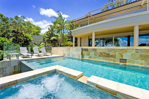 Amarna Luxury Beach Resort - Accommodation Rockhampton 2