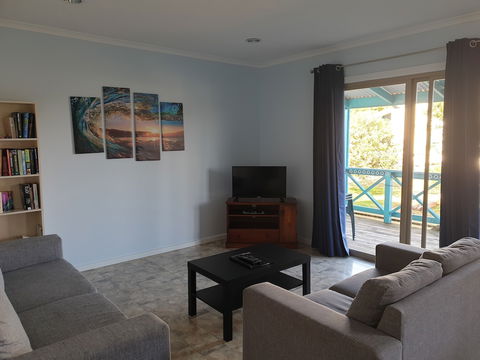 Marion Bay Holiday Villas - Accommodation Rockhampton 2