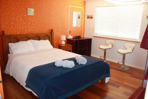 Shark Bay B & B - Accommodation Rockhampton 4