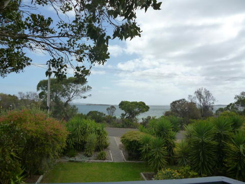 Island View 2 - Accommodation Rockhampton 3