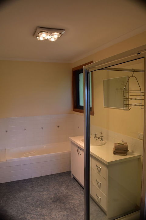 Waterline - Accommodation Rockhampton 3