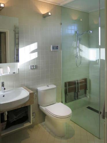 Howqua 6 - Accommodation Rockhampton 3