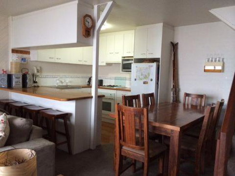 Molonys 12 - Accommodation Rockhampton 2