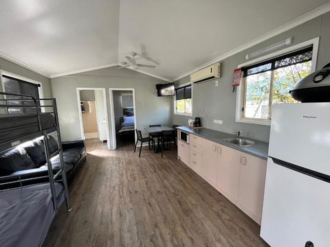 Kingfisher Caravan Park - Accommodation Rockhampton 3