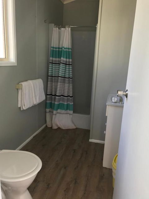 Kingfisher Caravan Park - Accommodation Rockhampton 4