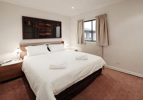 Enzian 318 - Accommodation Rockhampton 1