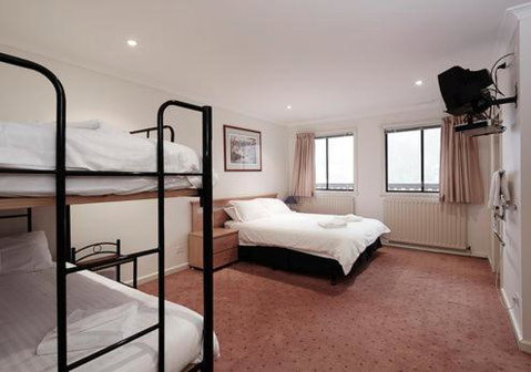 Enzian 318 - Accommodation Rockhampton 4