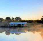 The Lake House at 201 - Accommodation Rockhampton
