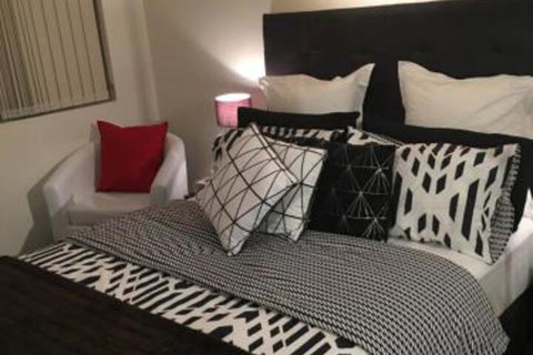 Sydney City Location - Accommodation Rockhampton 4