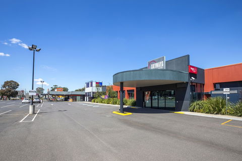 Nightcap At Skyways Hotel - Accommodation Rockhampton 1