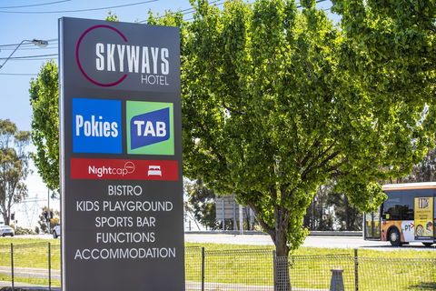 Nightcap At Skyways Hotel - Accommodation Rockhampton 0