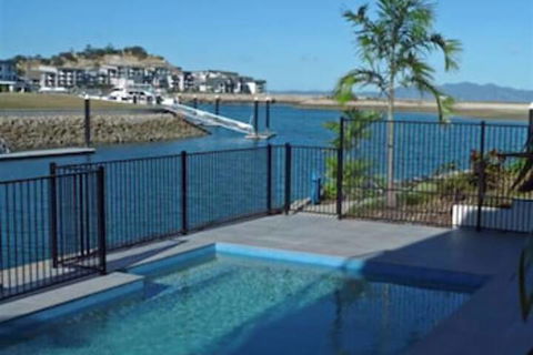 Waters Edge Townhouse 4 - Accommodation Rockhampton 2