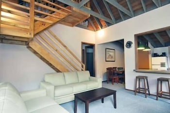 Smoko - Accommodation Rockhampton 0