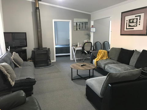 Longhorn Ranch Apartments - Accommodation Rockhampton 4