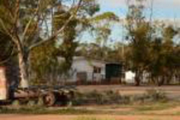 Moorine Rock ACT Accommodation Rockhampton