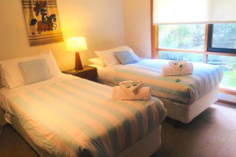 2 Degrees Of Separation - Accommodation Rockhampton 6