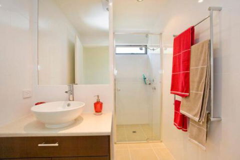 Earth Sea Sky - Accommodation Rockhampton 4