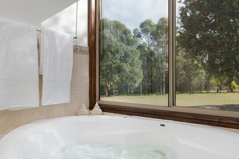 Windsors Edge Cottage Rothbury - Accommodation Rockhampton 4
