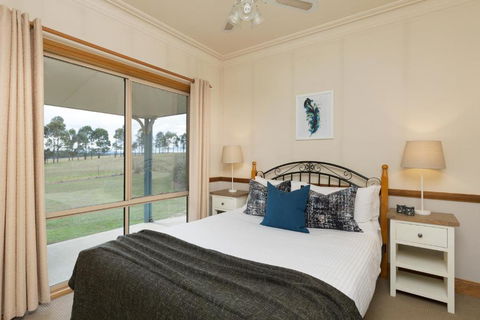 Windsors Edge Cottage Rothbury - Accommodation Rockhampton 3