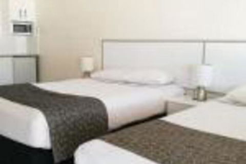 Augathella Motel & Caravan Park - Accommodation Rockhampton 0
