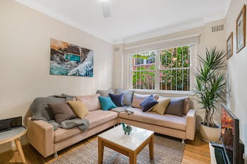 A PERFECT STAY - Bondi Beach Peach - Accommodation Rockhampton 3