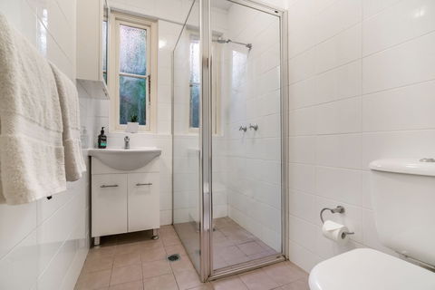 A PERFECT STAY - Bondi Beach Peach - Accommodation Rockhampton 1