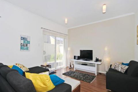 The Residence - Accommodation Rockhampton 4